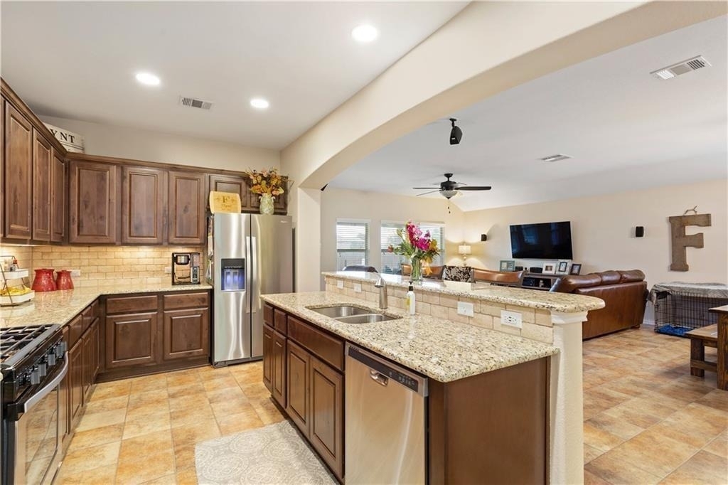 3716 Anchor Bay Dr - Photo 4