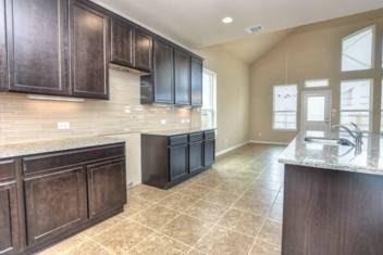 917 Swan Flower St - Photo 2