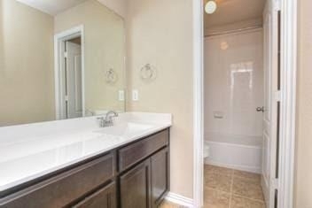 917 Swan Flower St - Photo 17
