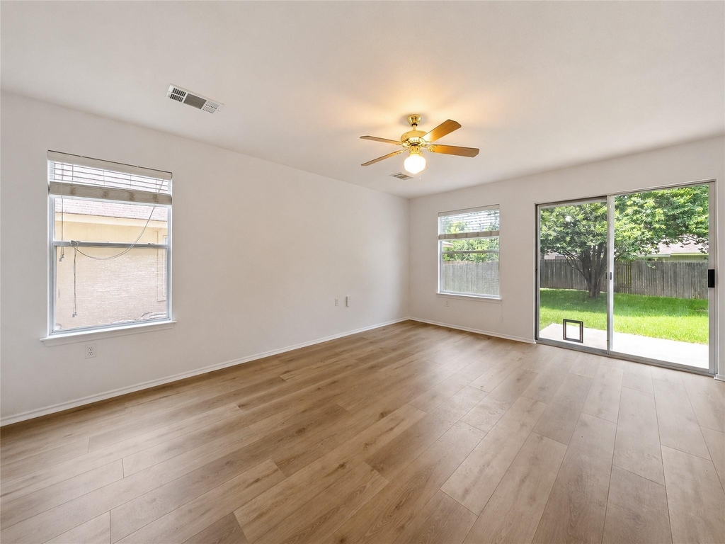 5509 Bentsen Ln - Photo 1