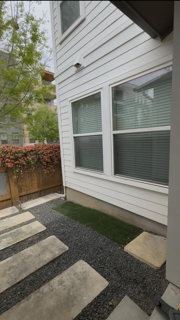 4726 Page St - Photo 15