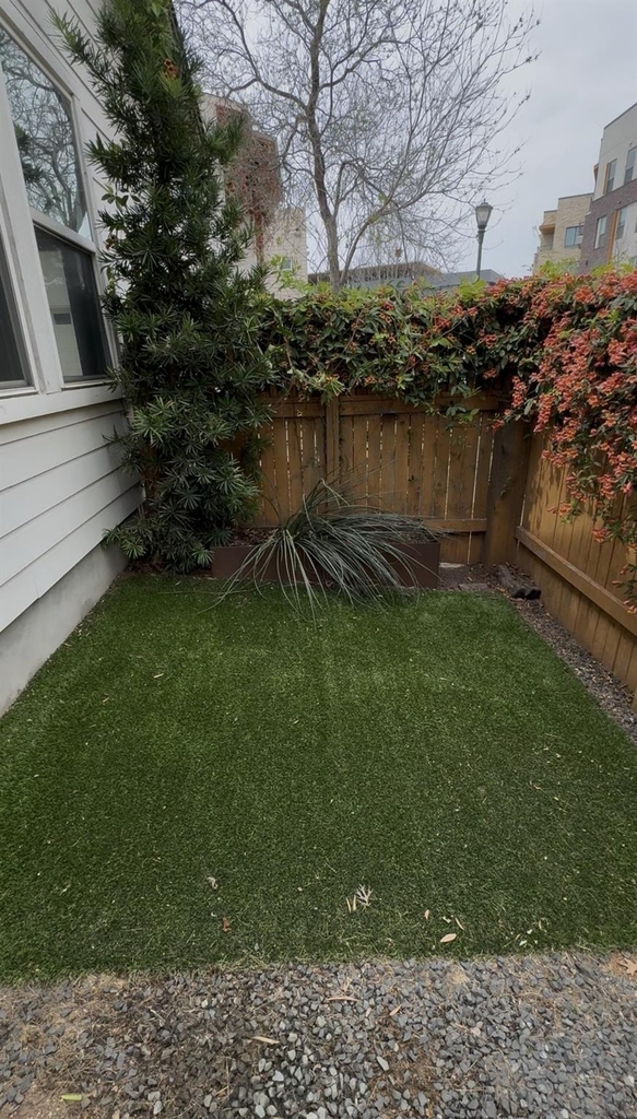 4726 Page St - Photo 11