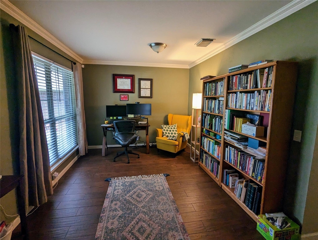 8007 Forbsdale Dr W - Photo 7