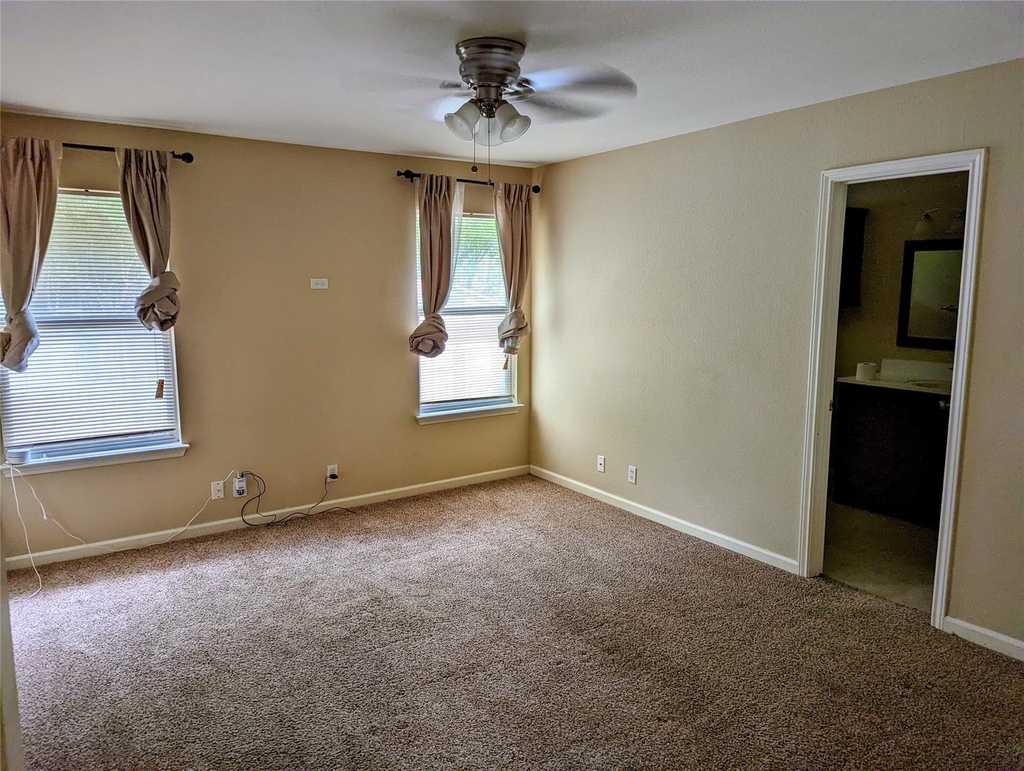 8007 Forbsdale Dr W - Photo 9