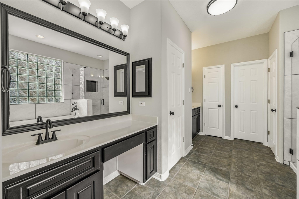 10802 Hastings Ln - Photo 13