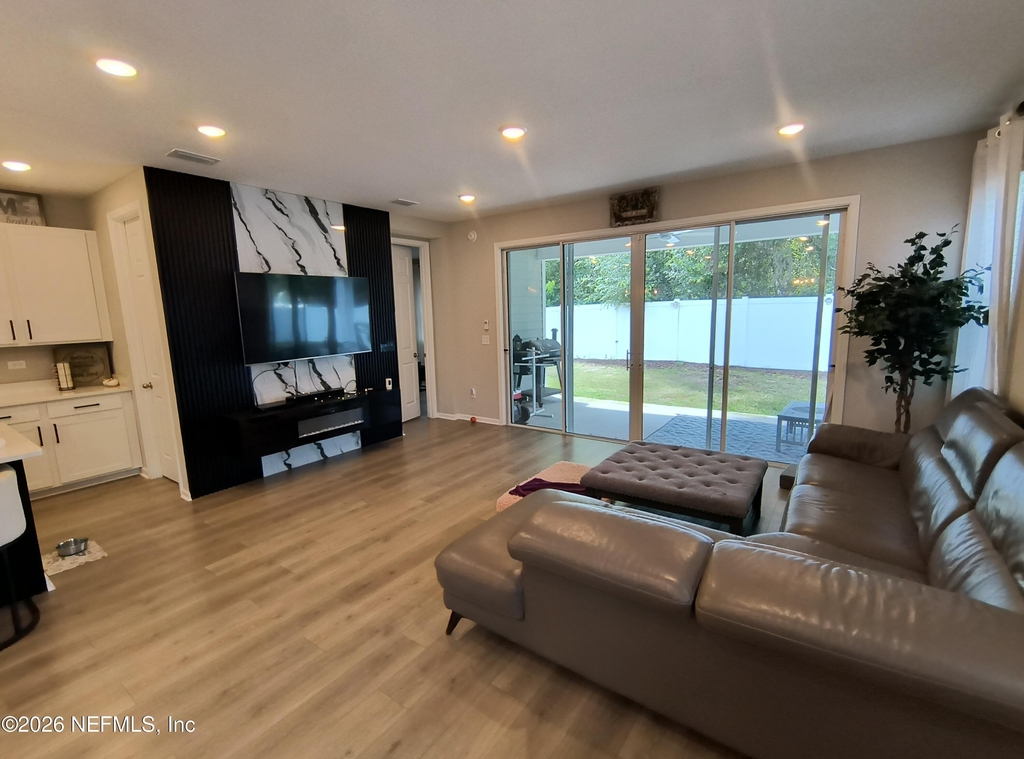 5747 Tomahawk Lake Drive - Photo 7