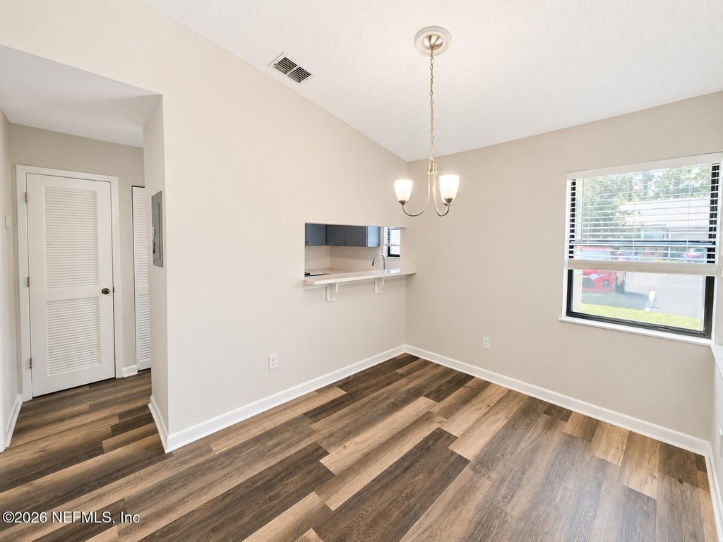 8322 Derbyshire Place - Photo 12