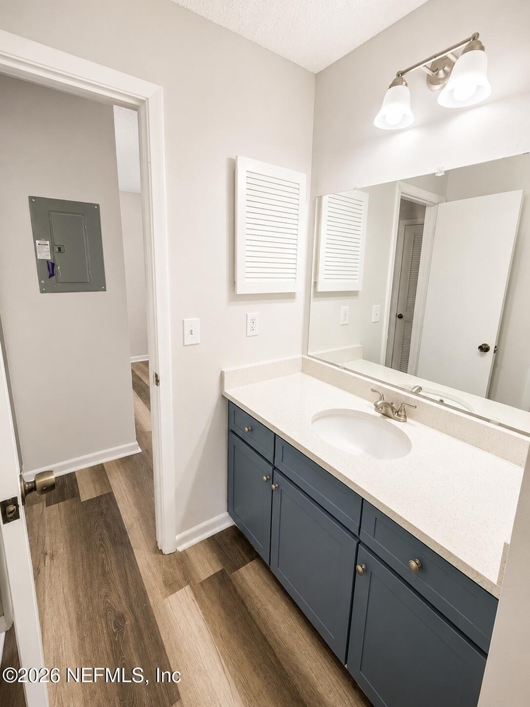 8322 Derbyshire Place - Photo 10