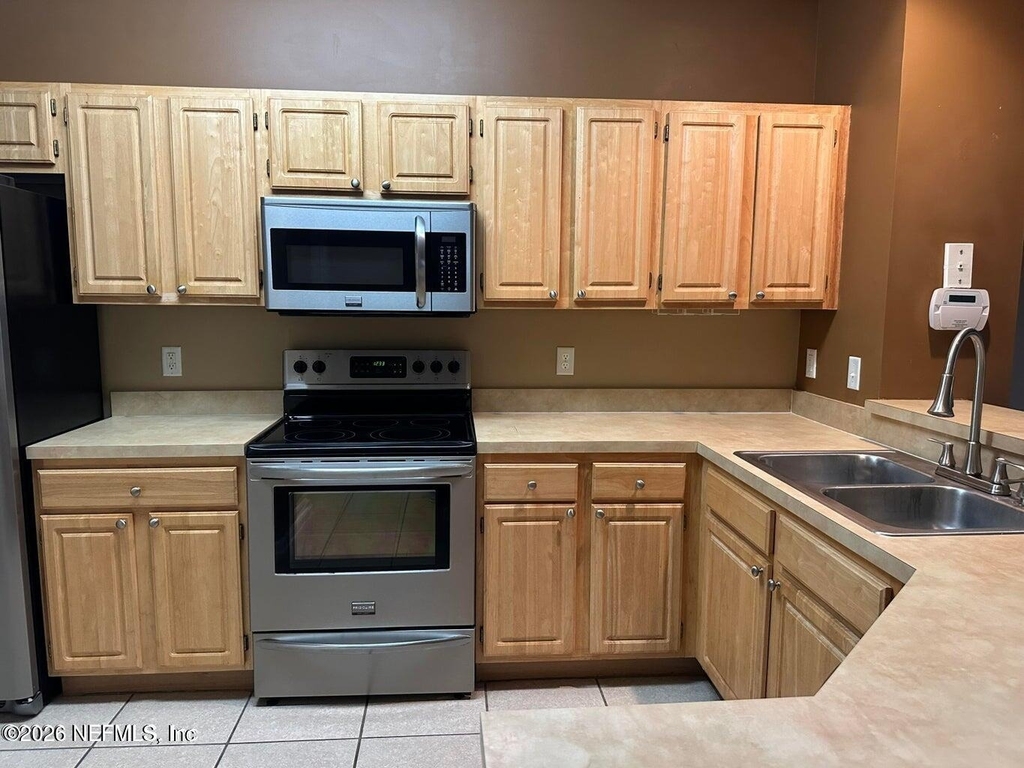 3750 Silver Bluff Boulevard - Photo 8