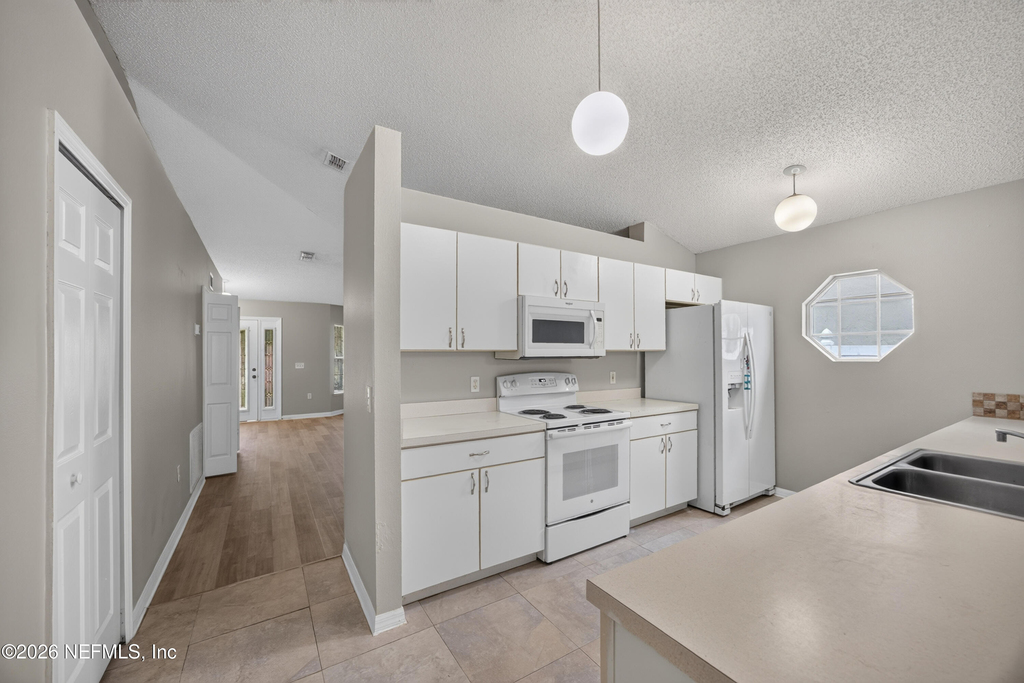 1845 Saga Court - Photo 9