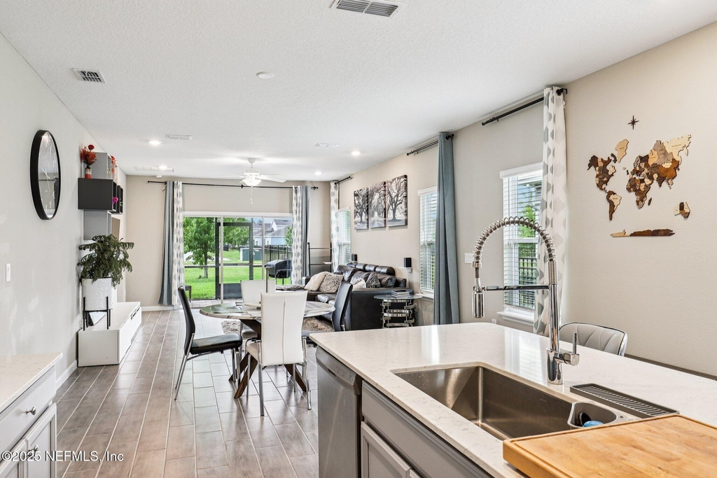 3956 Bloomfield Court - Photo 12