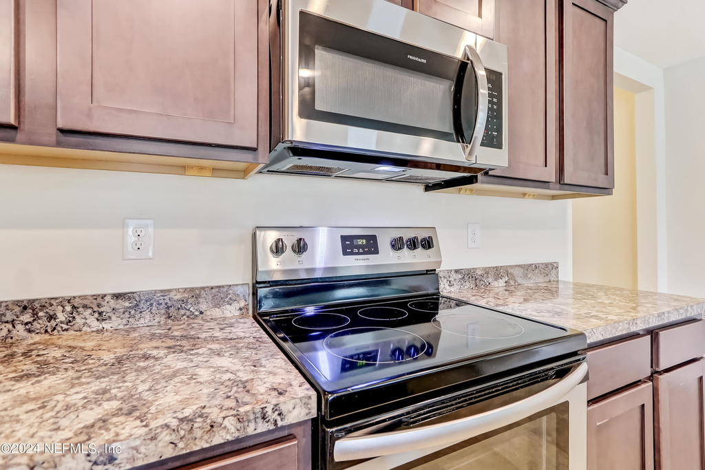 70 Cody Street - Photo 15