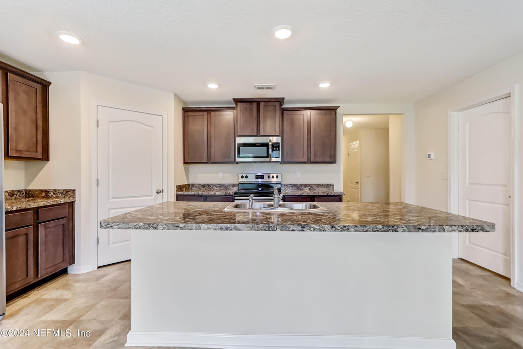 70 Cody Street - Photo 11