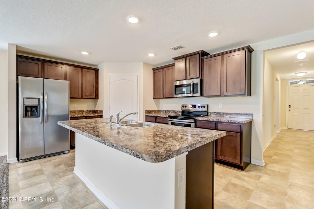 70 Cody Street - Photo 9