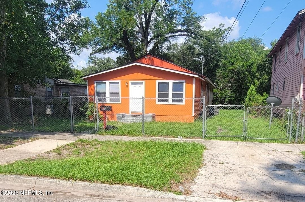 2810 Venus Street - Photo 0