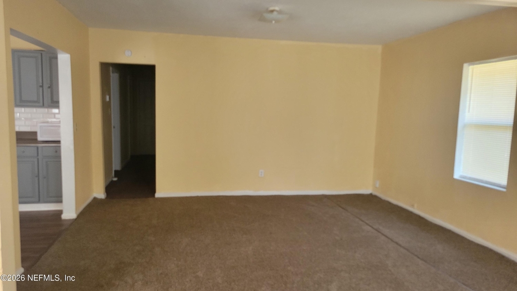 2810 Venus Street - Photo 2