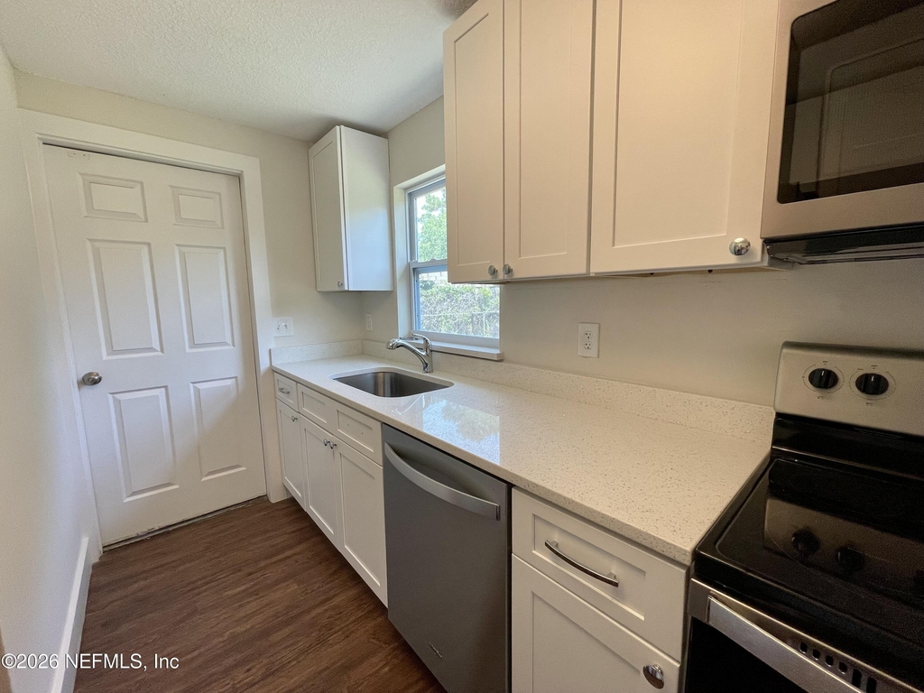 10867 Bahia Drive - Photo 2