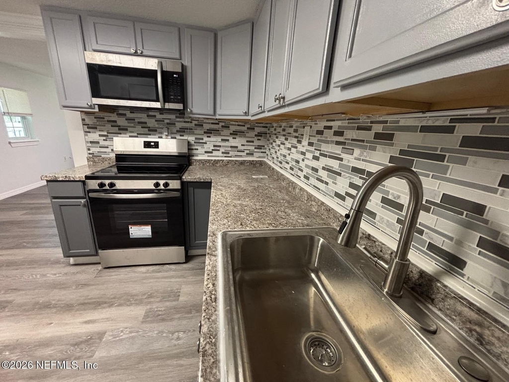 9454 Campus Avenue Avenue - Photo 13