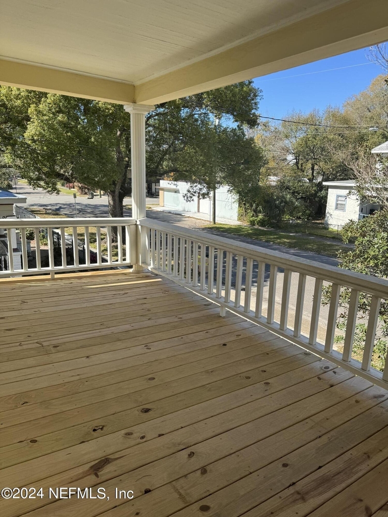424 E 6th Street - Photo 14