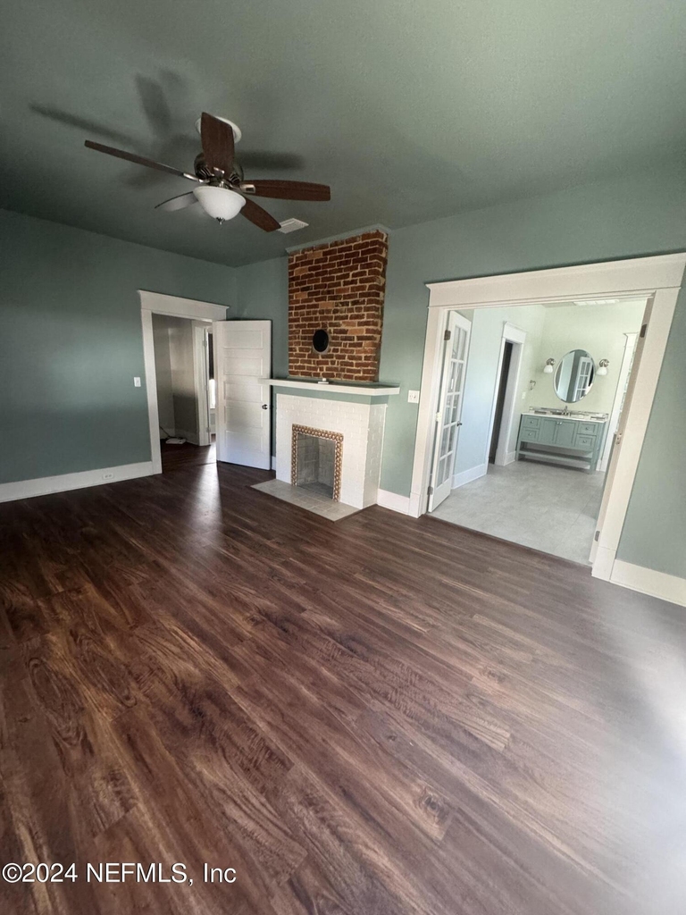 424 E 6th Street - Photo 9