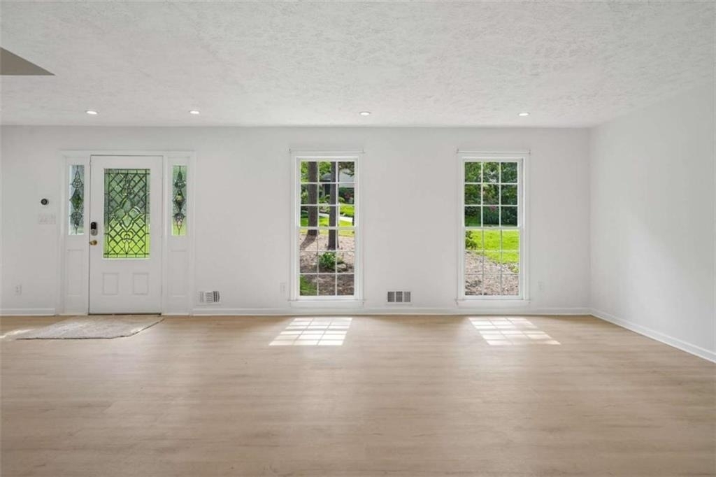 5132 Willow Point Parkway Ne - Photo 5