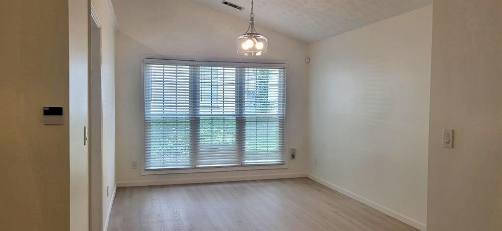 2280 Chelmsford Court - Photo 13