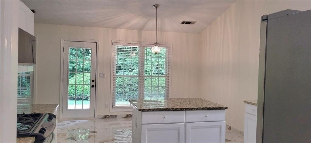 2280 Chelmsford Court - Photo 9
