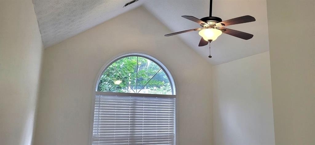2280 Chelmsford Court - Photo 18