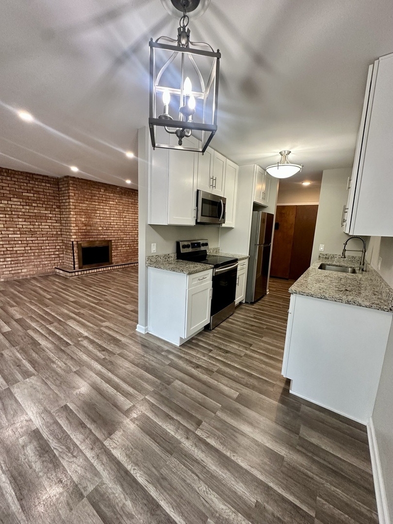 5500 Hillcrest Lane - Photo 1