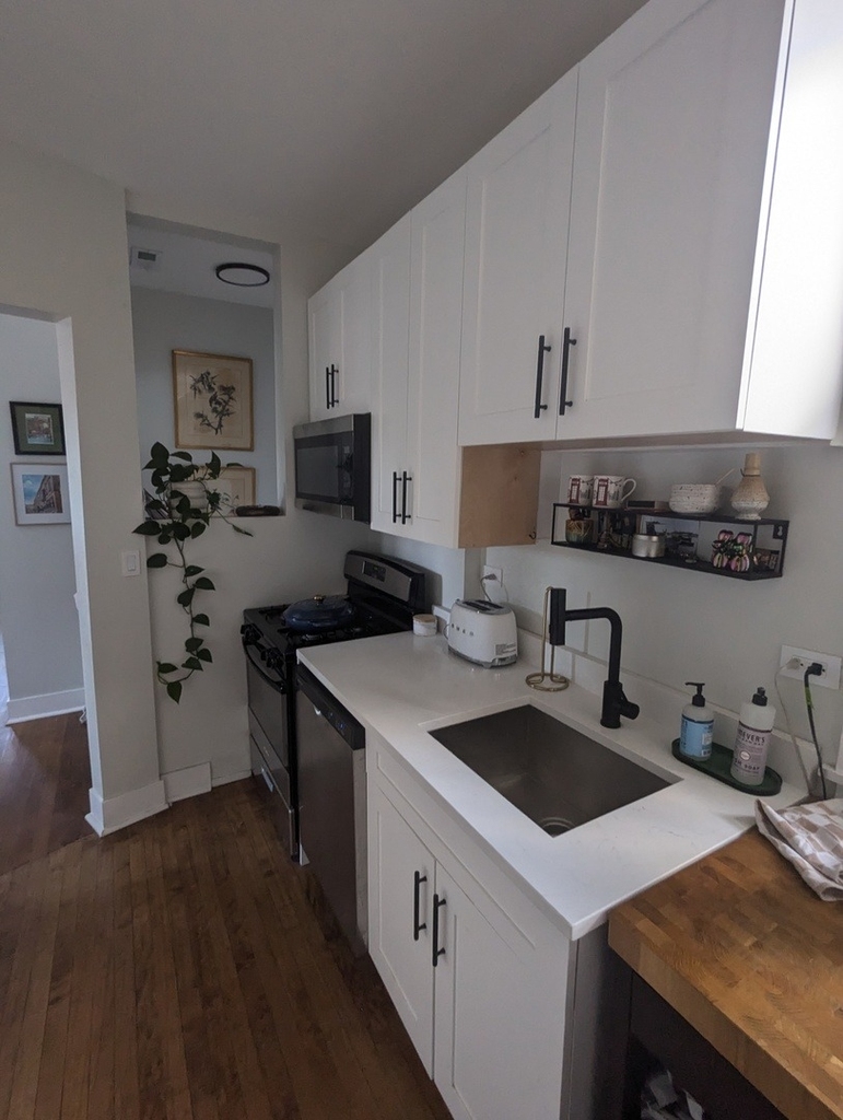 958 N Winchester Avenue - Photo 5