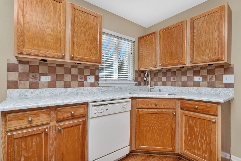 2509 Rosehall Lane - Photo 18