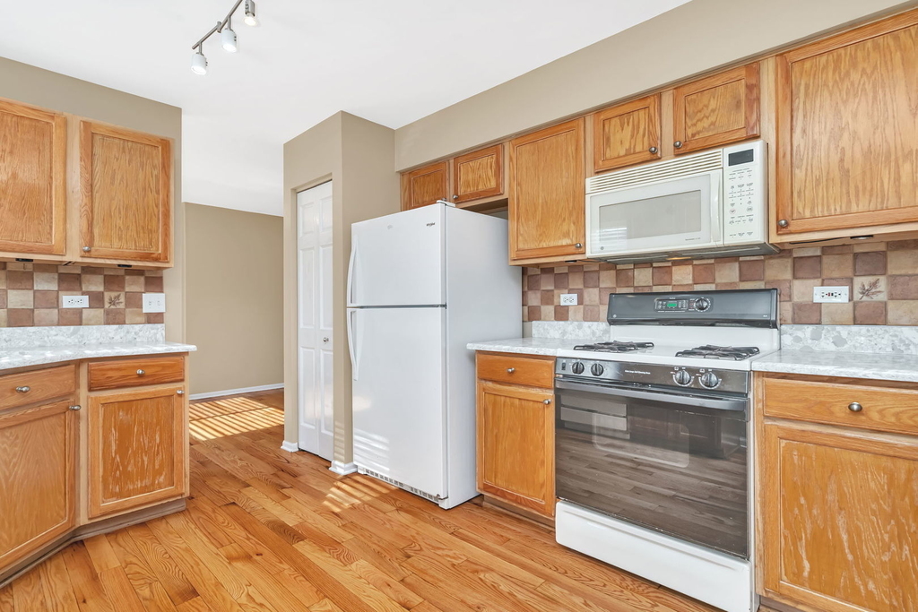 2509 Rosehall Lane - Photo 16