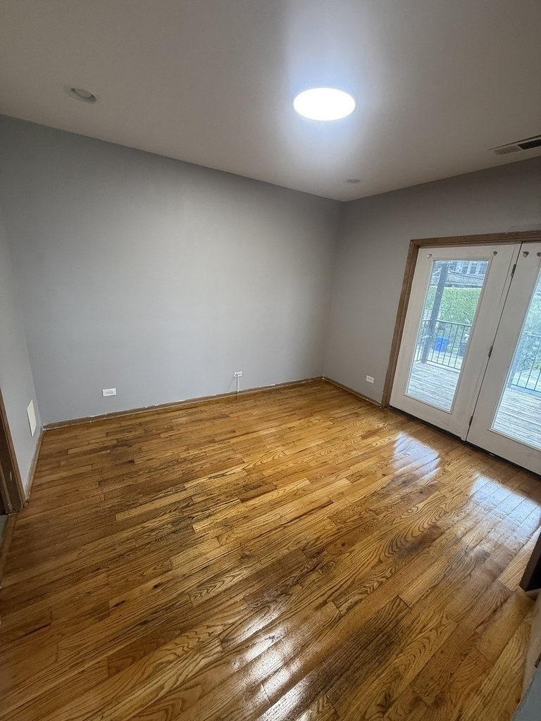 1114 S Albany Avenue - Photo 4