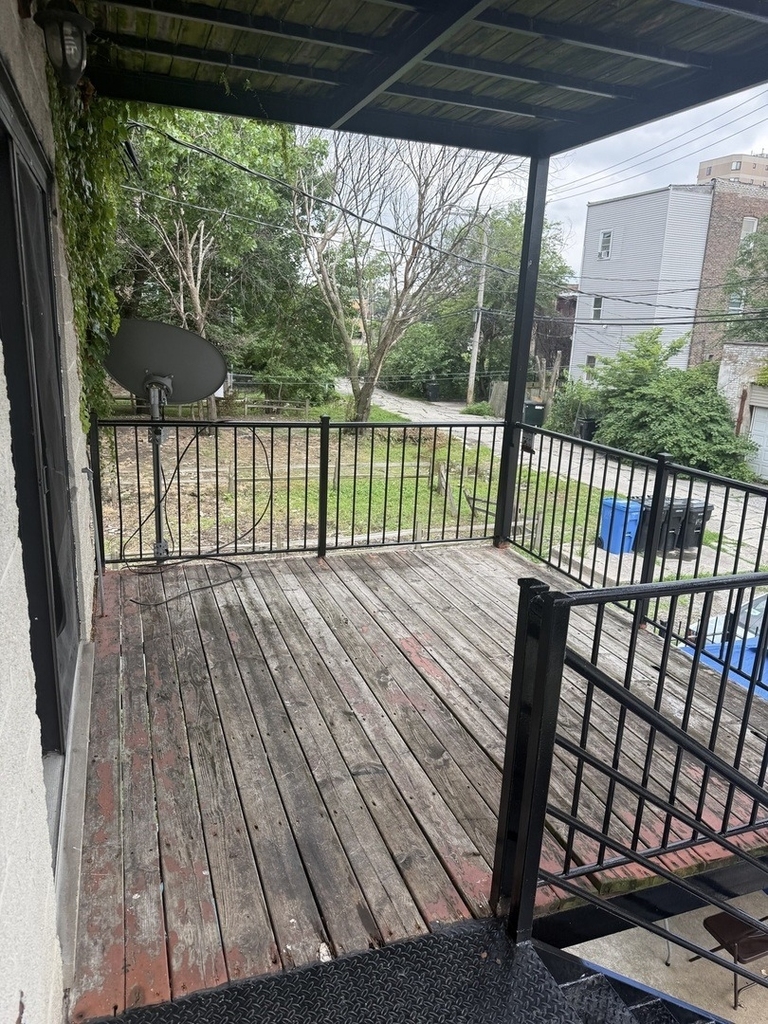 1114 S Albany Avenue - Photo 9