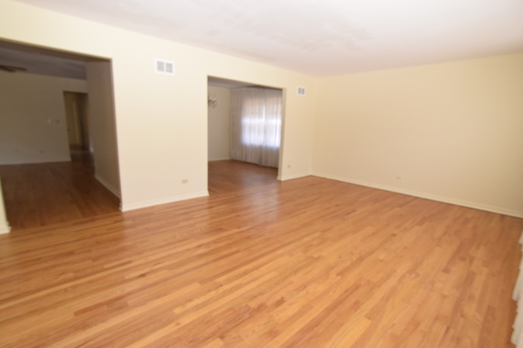 5025 Carol Street - Photo 2