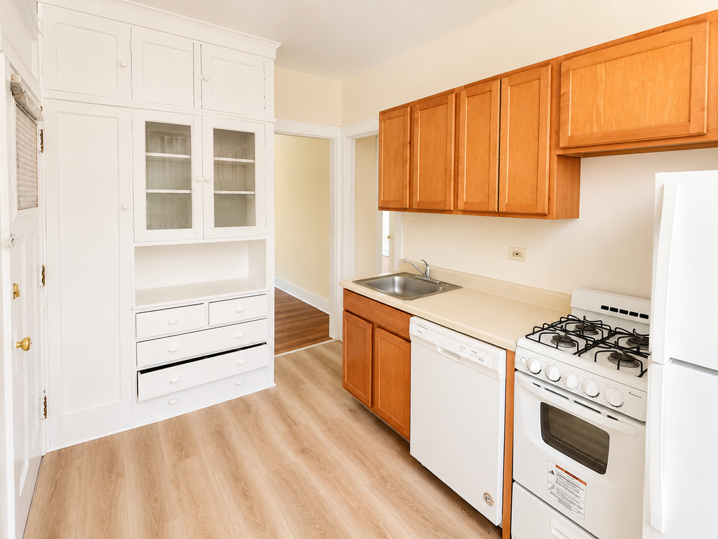 737 Hinman Avenue - Photo 3