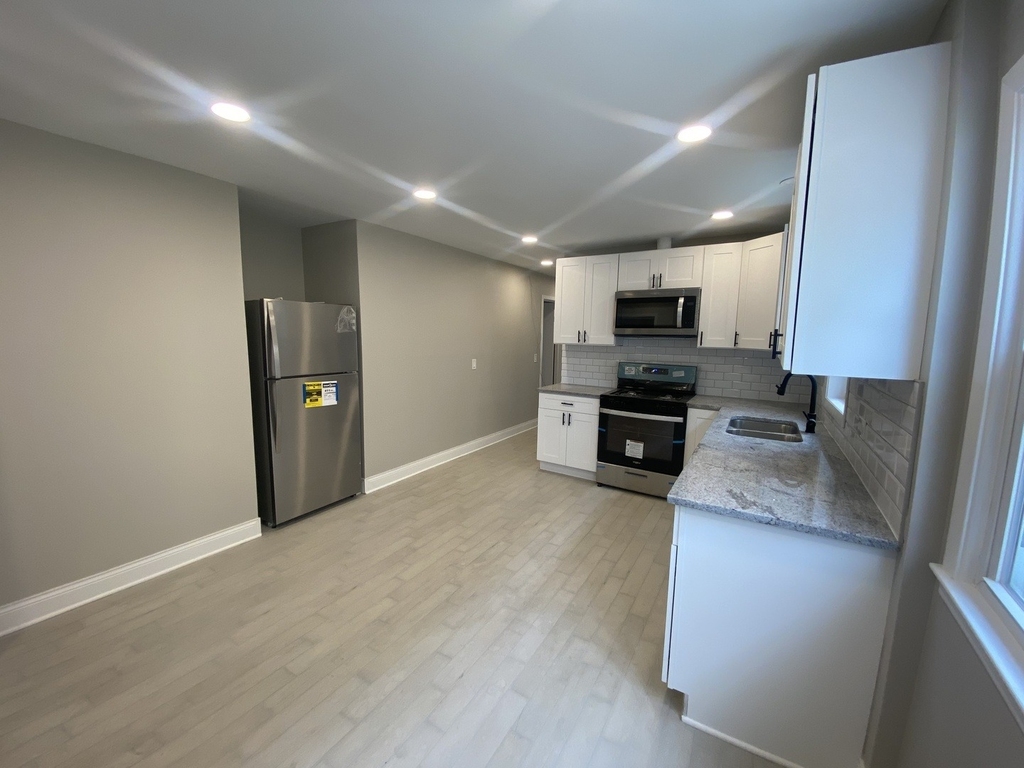 6114 W Leland Avenue - Photo 4