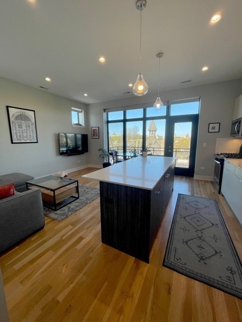 4555 N Ravenswood Avenue - Photo 6