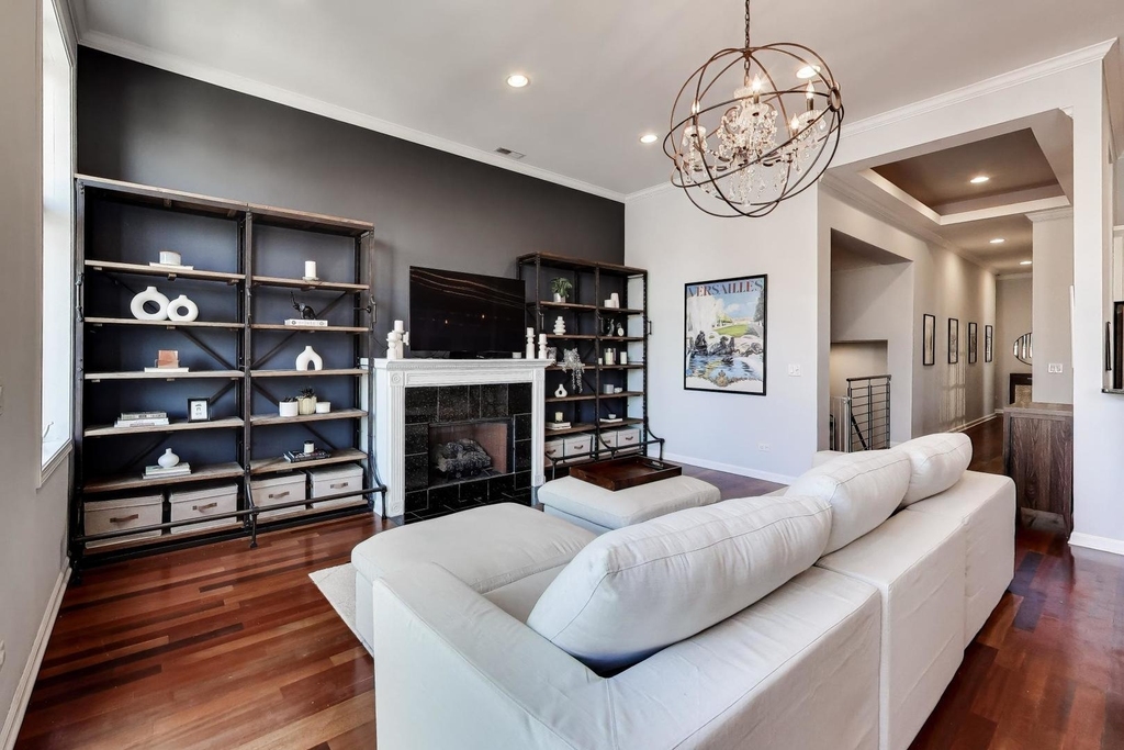 1417 W Chicago Avenue - Photo 2