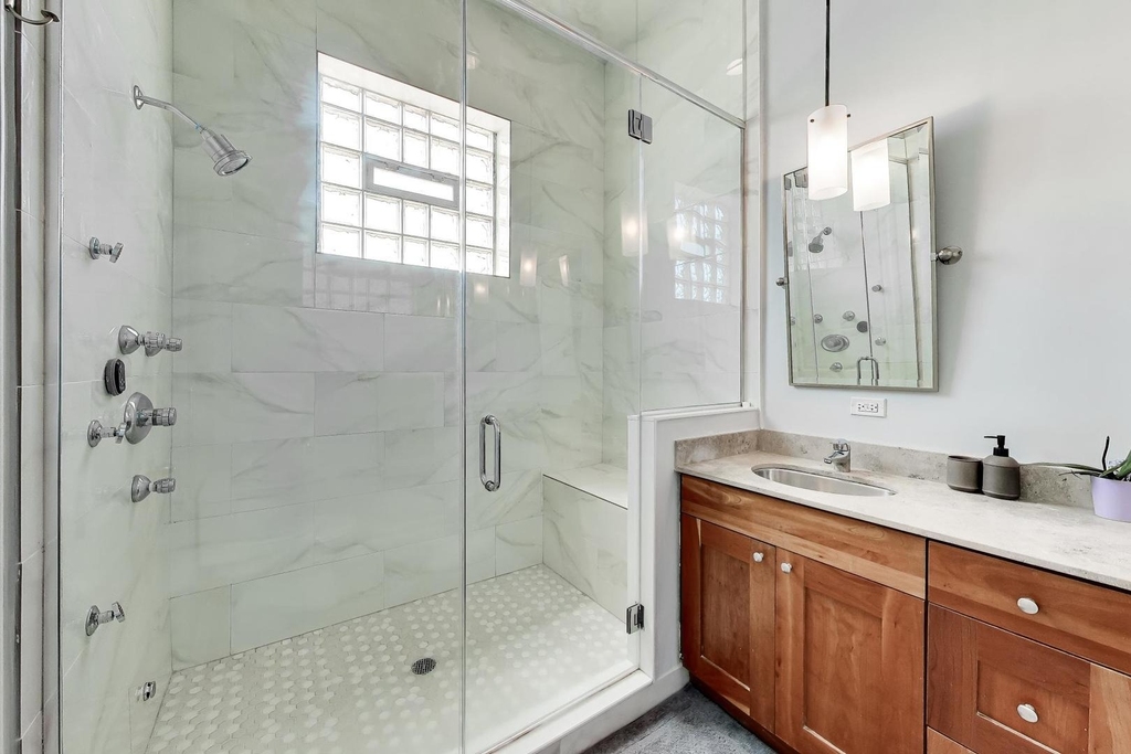1417 W Chicago Avenue - Photo 23