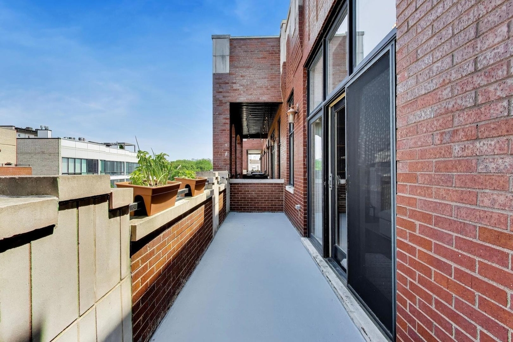 1417 W Chicago Avenue - Photo 9