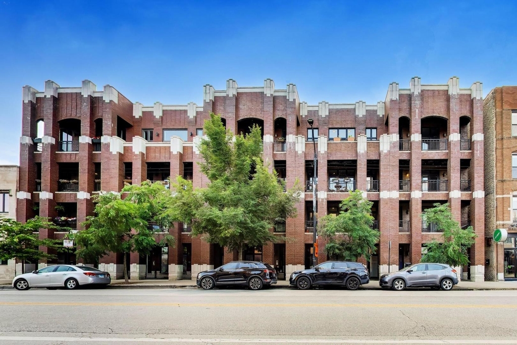 1417 W Chicago Avenue - Photo 1