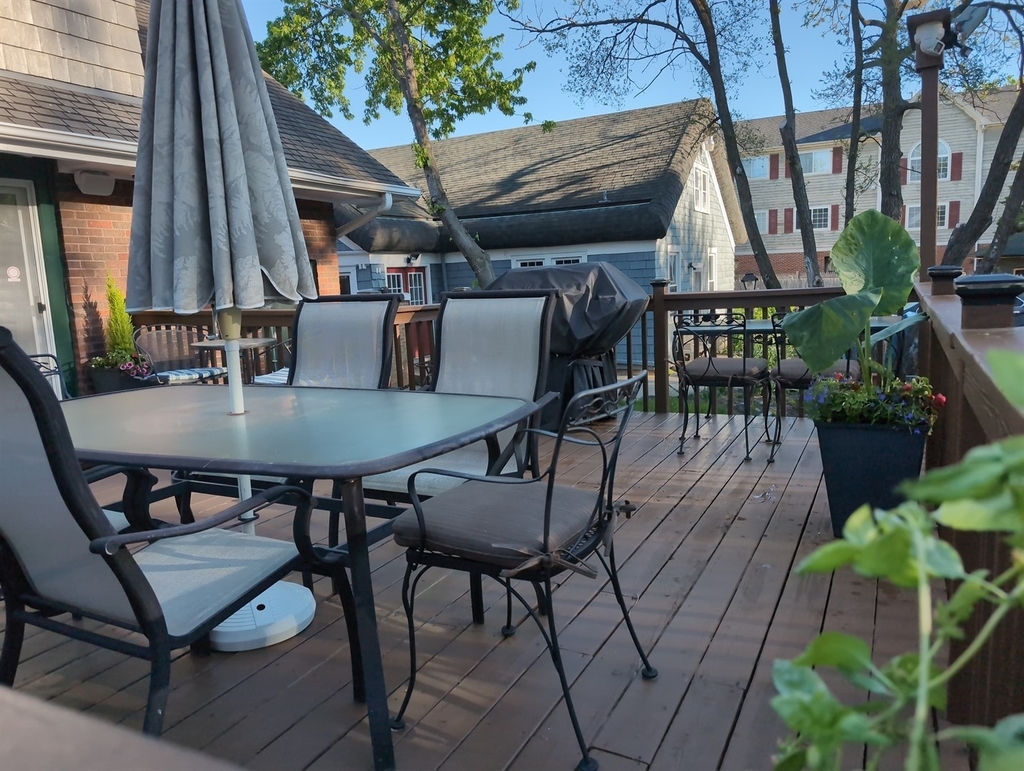 417 N Hough Street - Photo 3