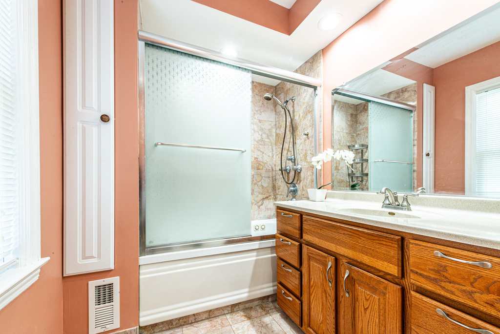 6611 W Foster Avenue - Photo 13