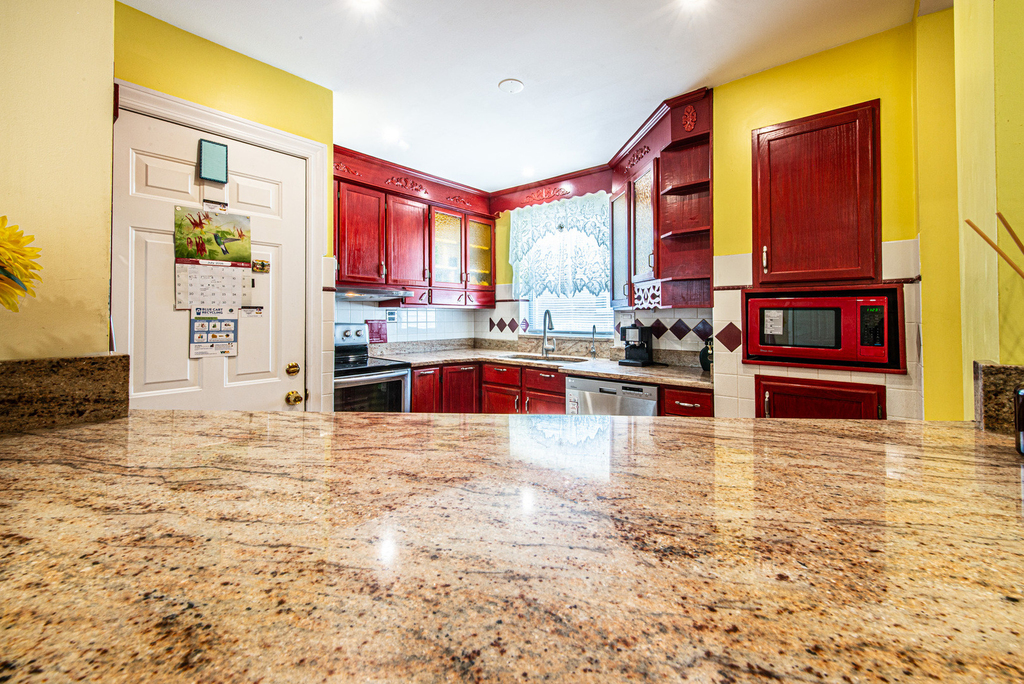 6611 W Foster Avenue - Photo 5