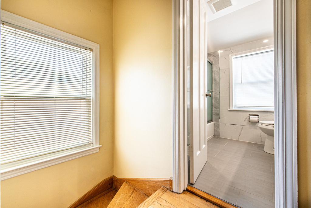 6611 W Foster Avenue - Photo 29