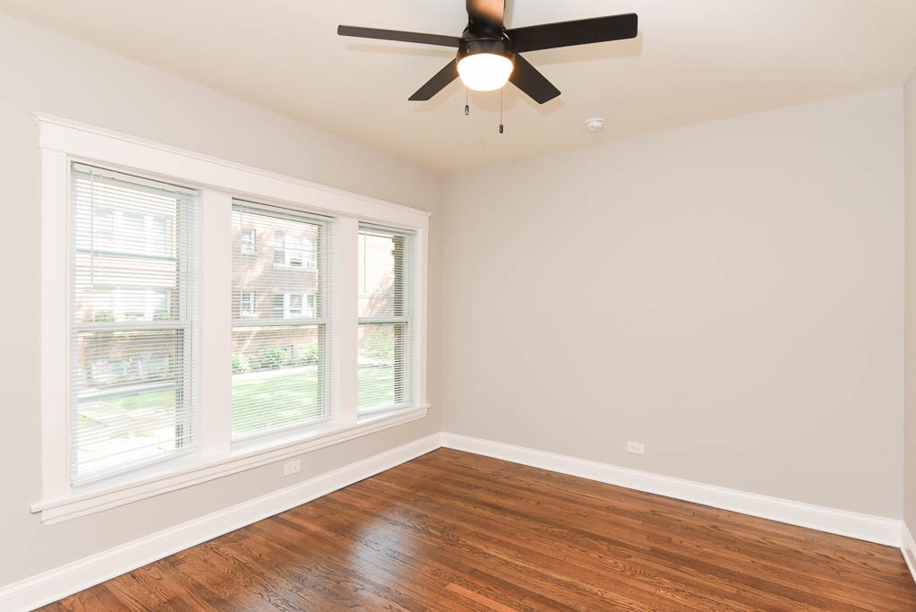 4708 N Racine Avenue - Photo 9
