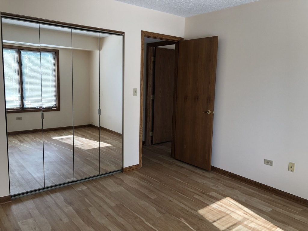 1056 Ashley Court - Photo 8