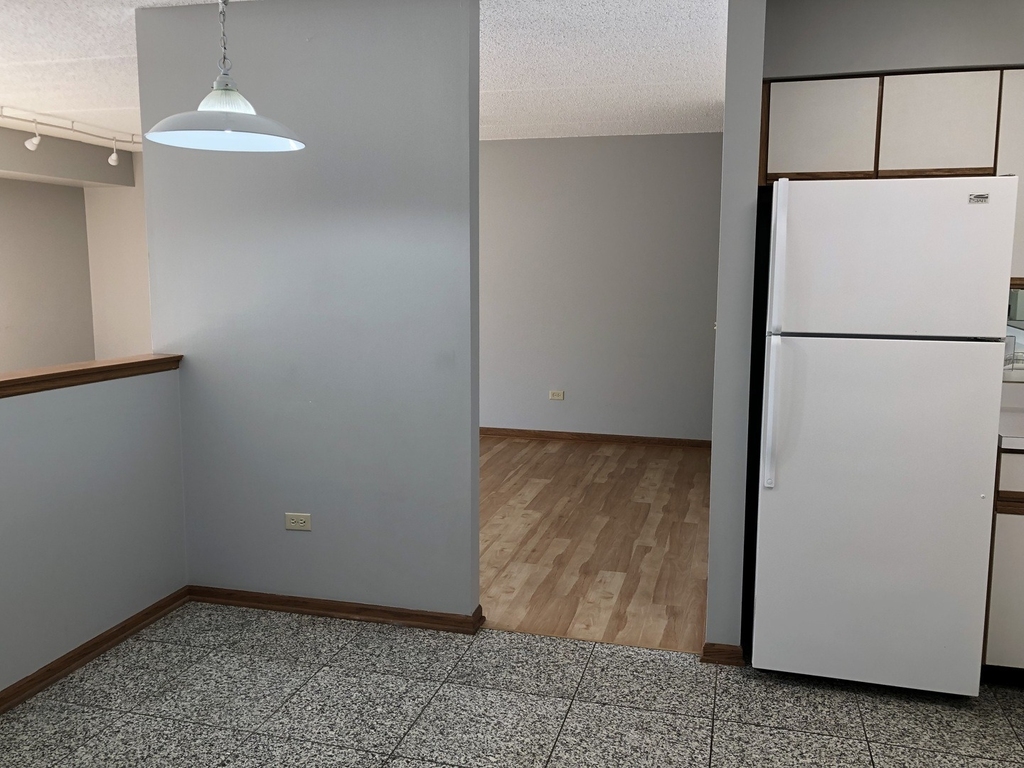 1056 Ashley Court - Photo 4