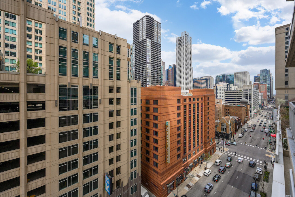 545 N Dearborn Street - Photo 7
